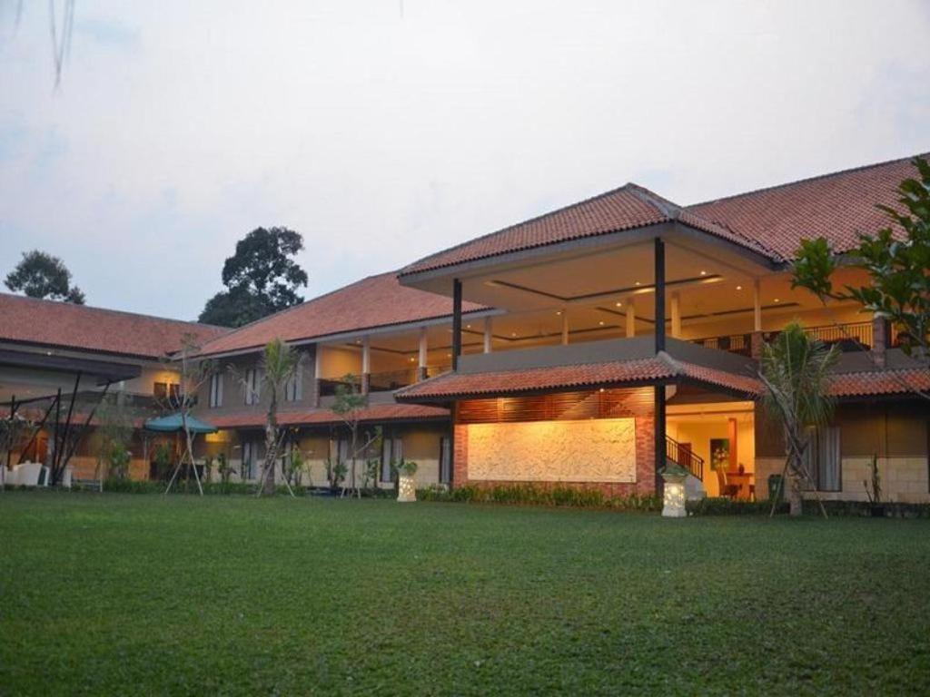 Bumi Gumati Convention Resort Bogor Exterior photo