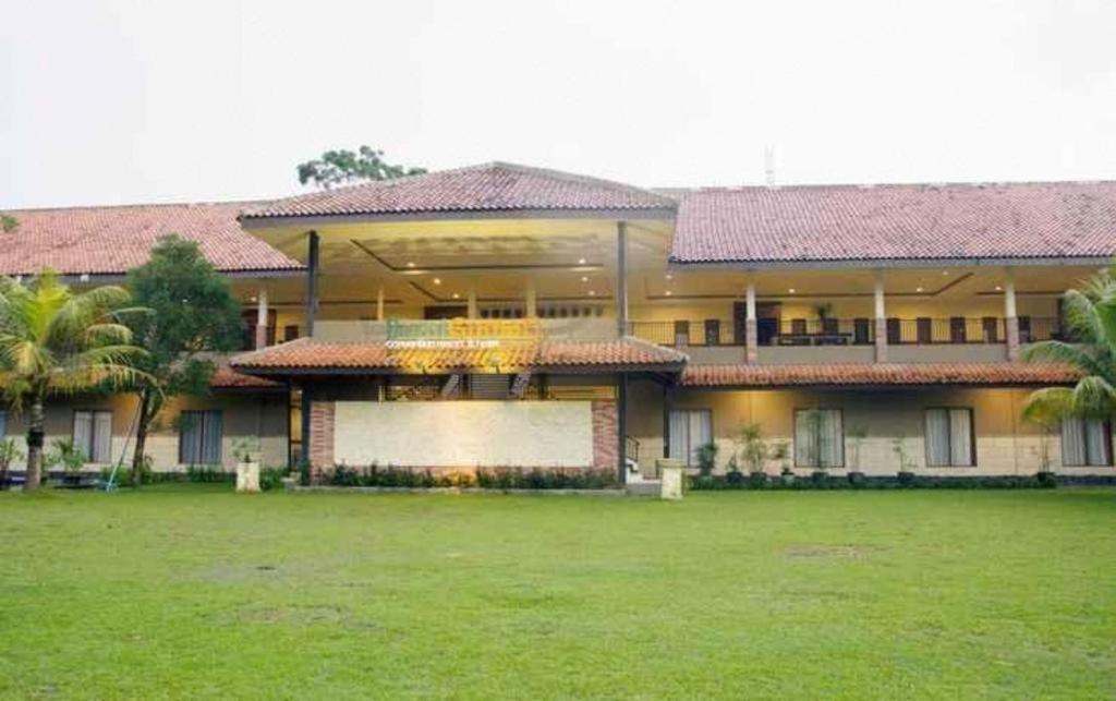 Bumi Gumati Convention Resort Bogor Exterior photo